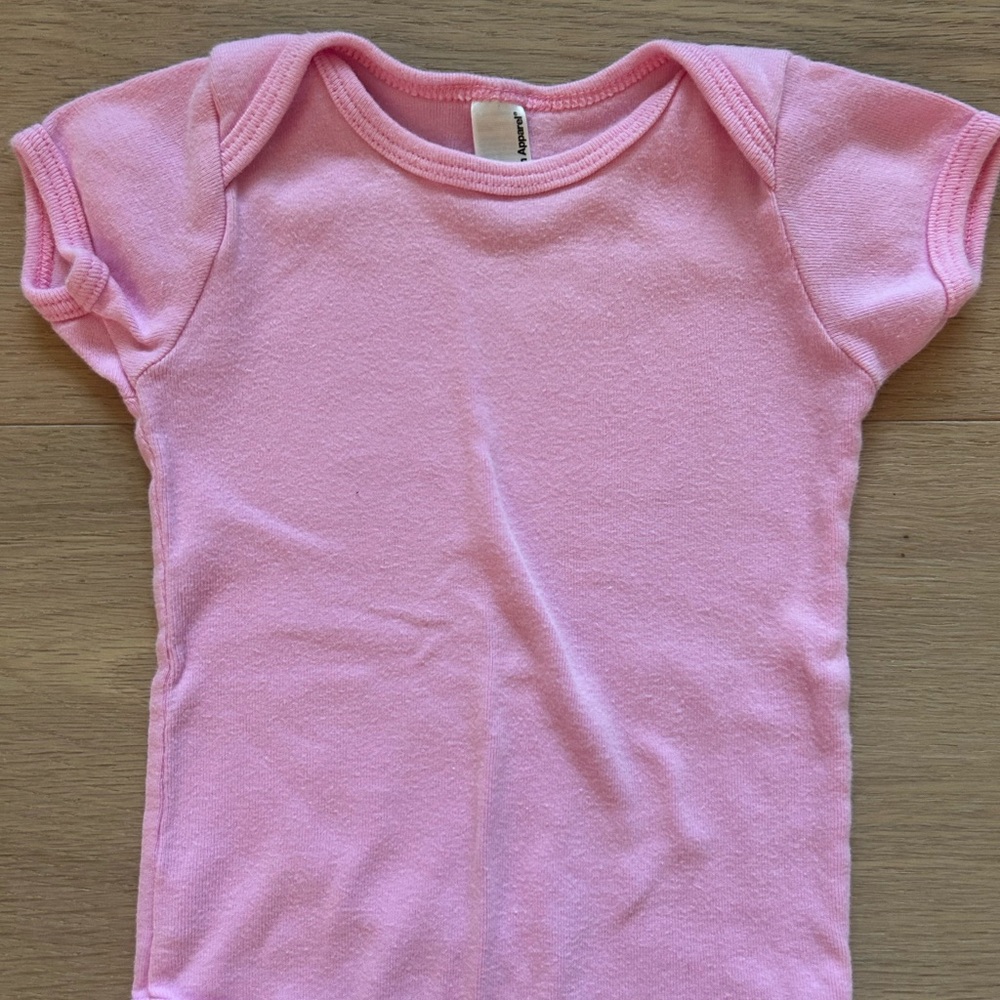 American Apparel/Baby Gap 3 Onesies - Picture 4 of 9